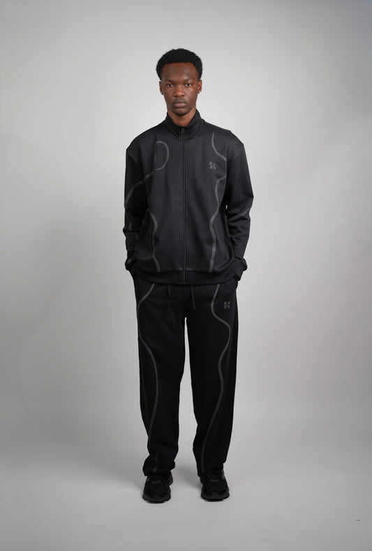 Ensemble survet noir KIRA Pattern fleuve Kirané ton sur ton - Streetwear premium Paris